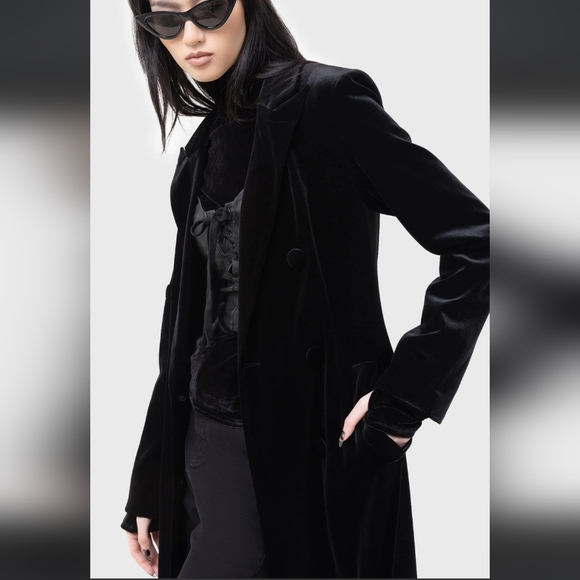 Killstar Long Double-Breasted Velvet Trench Coat - Black - Picture 4 of 9